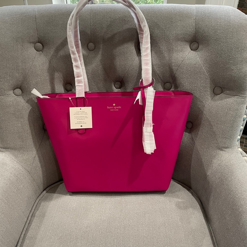 ❌SOLD❌ - Kate Spade Emilia Large Tote - Picture 3 of 9